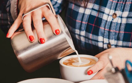 How to Make a Quick Latte Using a Miele Steamer
